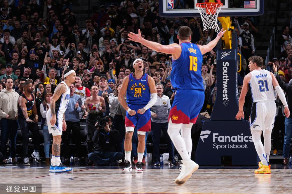 人的辉煌成 人的辉煌成