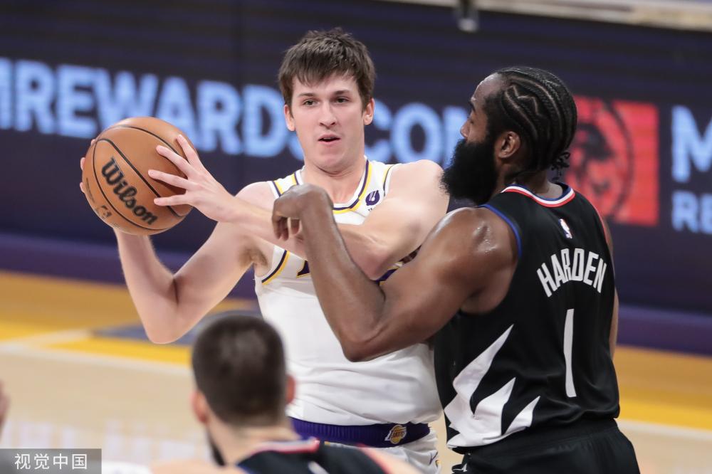 一直都表现 一直都表现