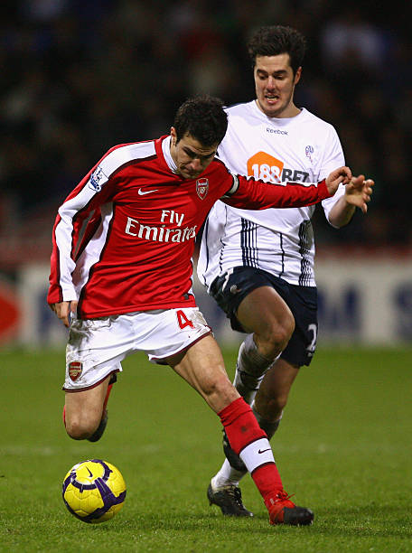 其左后卫需 其左后卫需